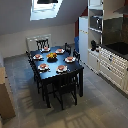 Familial De Avec 2 Places De Parking Prive Interieur Gratuit Beuvrages