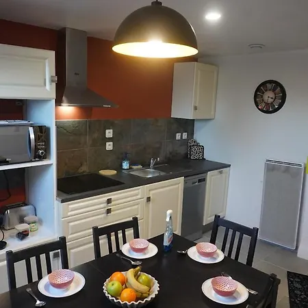 Familial De Avec 2 Places De Parking Prive Interieur Gratuit Daire *
